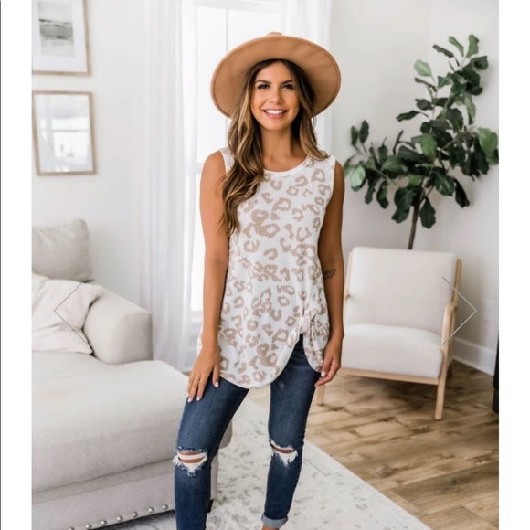 Pink Lily Tops - Pink Lily animal print blouse